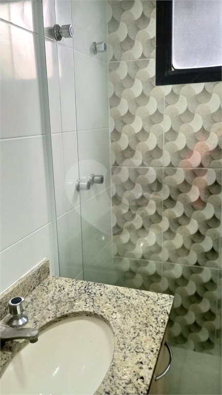 Apartamento no Tatuapé – 83m², 3 quartos (1 suíte), varanda com vidro, 2 vagas e lazer completo próximo ao Metrô Carrão