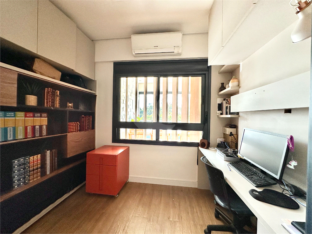 Apartamento Decorado com 2 Dormitórios (1 Suíte) | Varanda Integrada | 1 Vaga | Próx. Metrô Sumaré