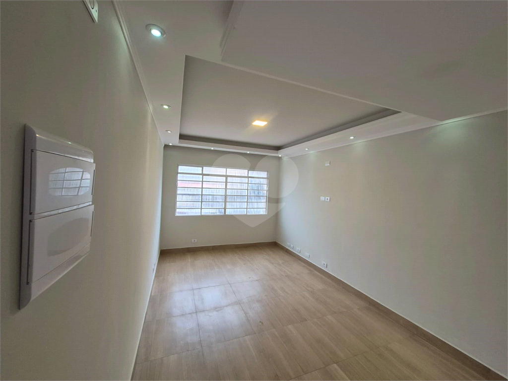 Sobrado, 3 Dormitórios, 2 Banheiros, 2 Vagas. Vila Constância