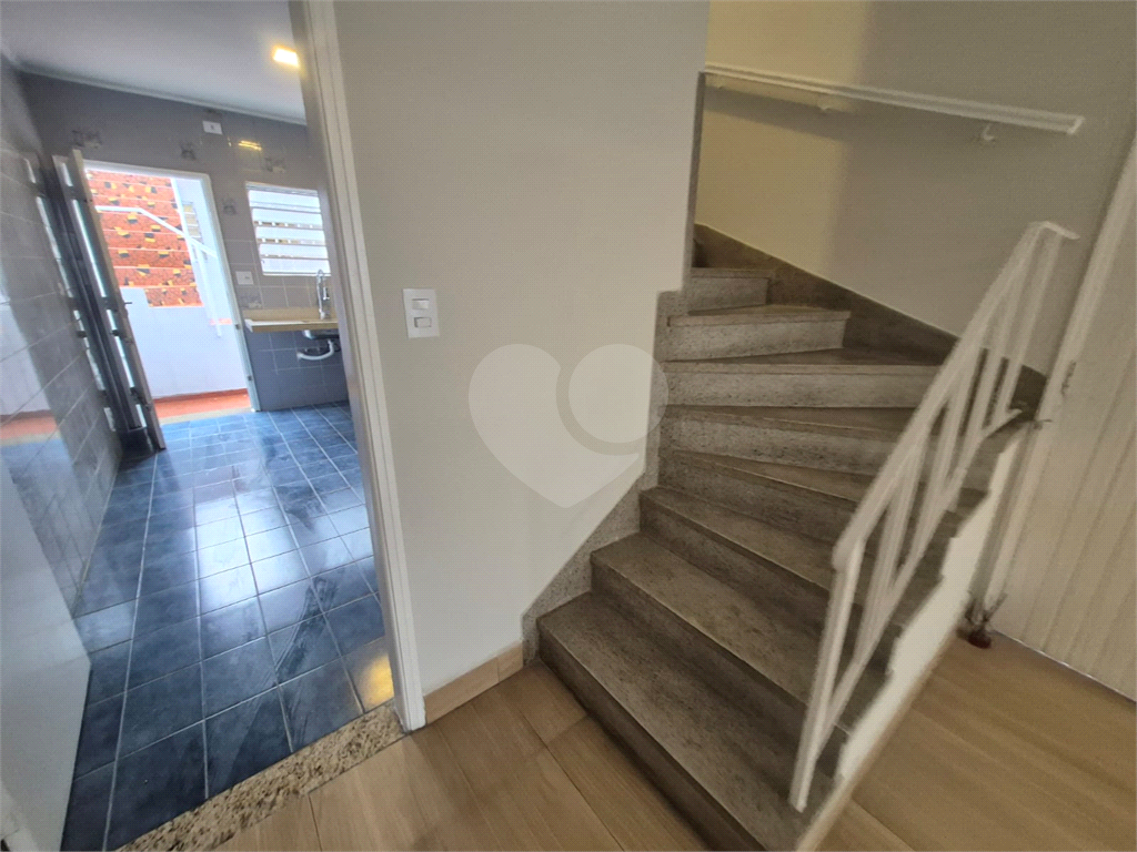 Sobrado, 3 Dormitórios, 2 Banheiros, 2 Vagas. Vila Constância