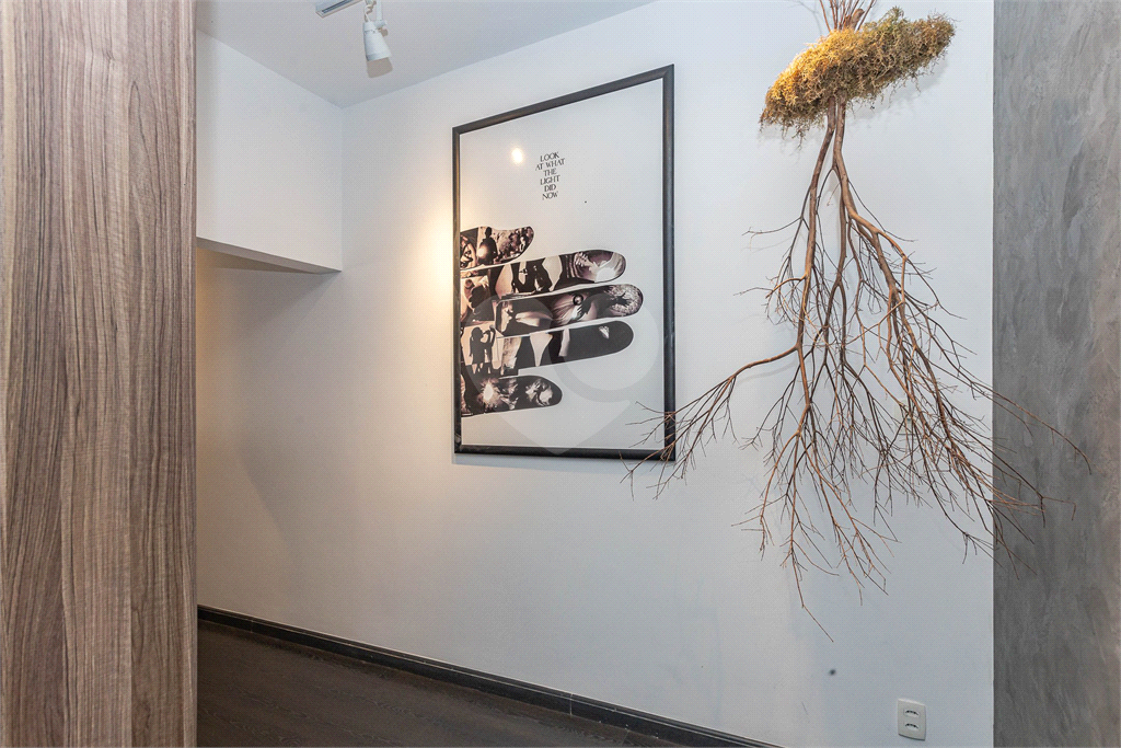 Apartamento Reformado e Mobiliado na Vila Mariana 100m² e 1 vaga. 