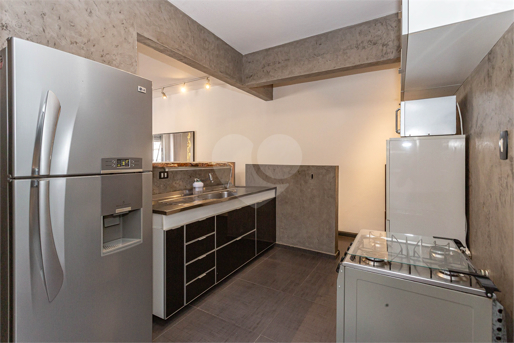 Apartamento Reformado e Mobiliado na Vila Mariana 100m² e 1 vaga. 