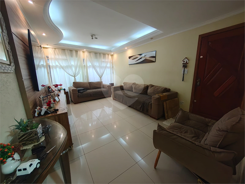 Sobrado Amplo à Venda no Tremembé 