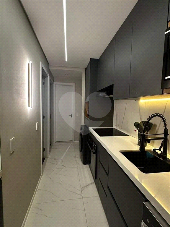 Conforto e Conveniência na Vila Buarque: Apartamento Mobiliado com Varanda e Lazer Completo