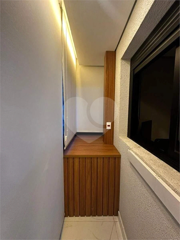 Conforto e Conveniência na Vila Buarque: Apartamento Mobiliado com Varanda e Lazer Completo