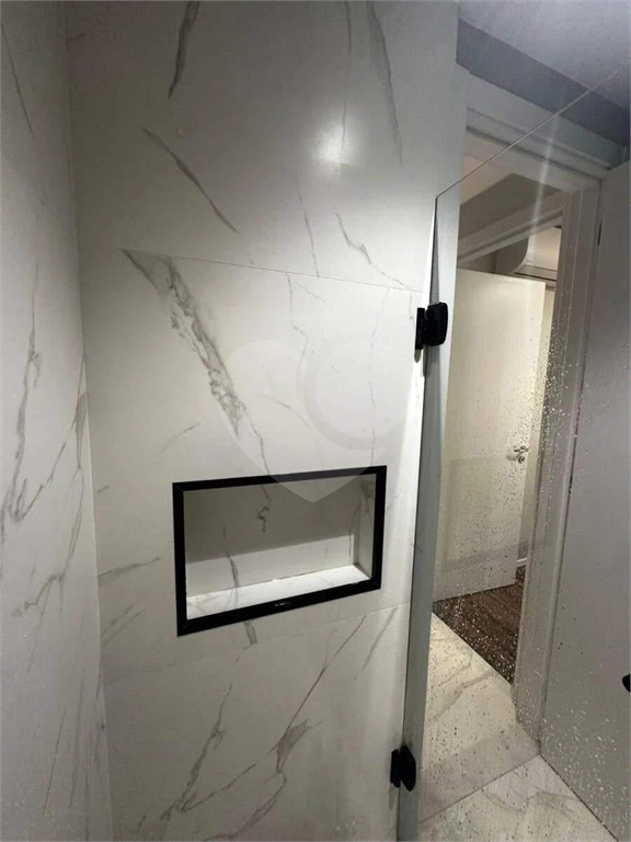 Conforto e Conveniência na Vila Buarque: Apartamento Mobiliado com Varanda e Lazer Completo