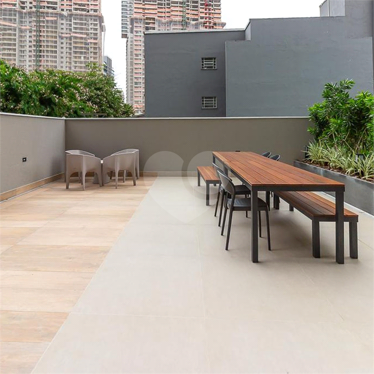 Studio Moderno e Automatizado no Jardim das Acácias: Conectividade e Conforto ao Lado do Metrô Brooklin