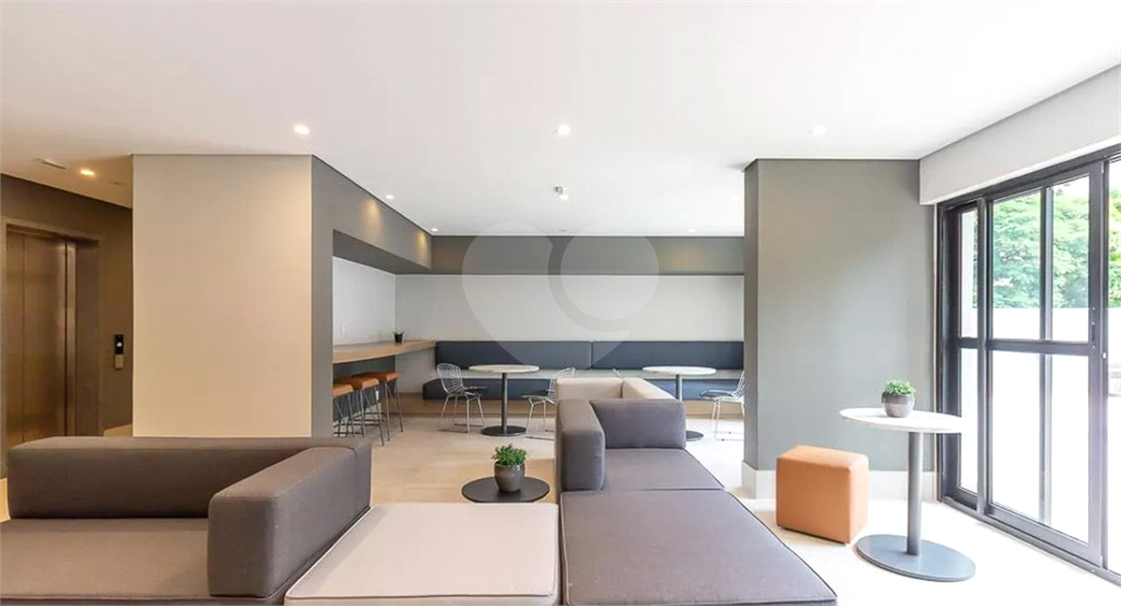 Studio Moderno e Automatizado no Jardim das Acácias: Conectividade e Conforto ao Lado do Metrô Brooklin