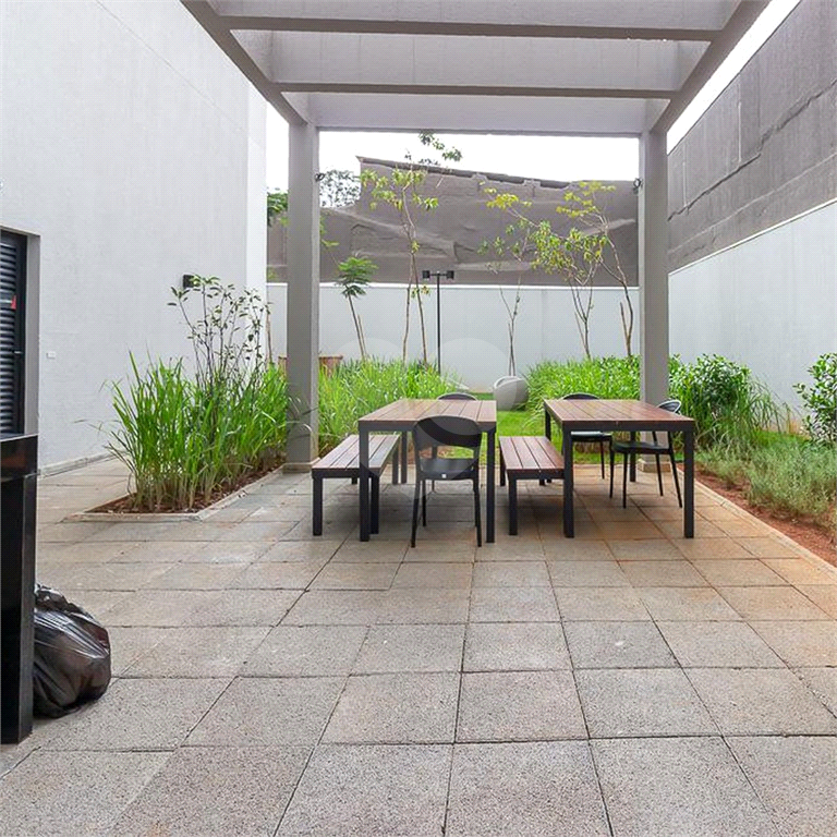 Studio Moderno e Automatizado no Jardim das Acácias: Conectividade e Conforto ao Lado do Metrô Brooklin