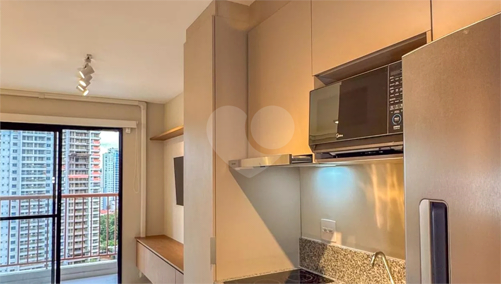 Studio Moderno e Automatizado no Jardim das Acácias: Conectividade e Conforto ao Lado do Metrô Brooklin