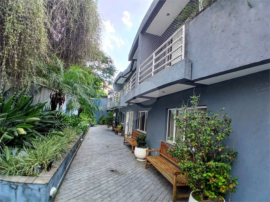 Casa em condomínio com apenas 5 unidades - privacidade e segurança