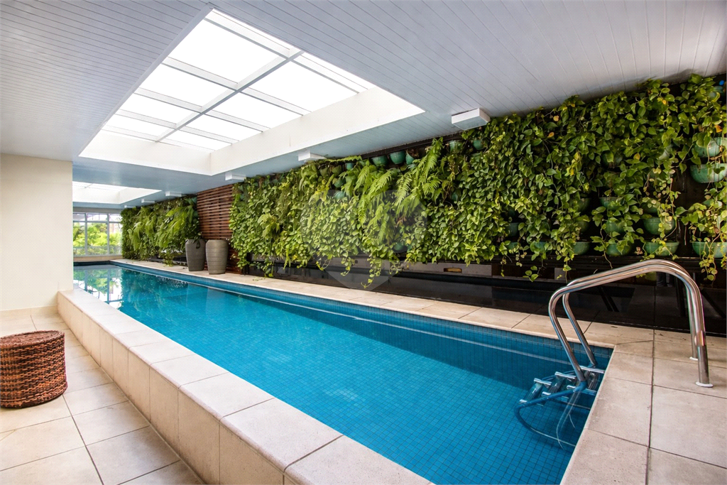 ótimo Apartamento bairro da aclimação bem localizado, pronto para entrar, e morar.