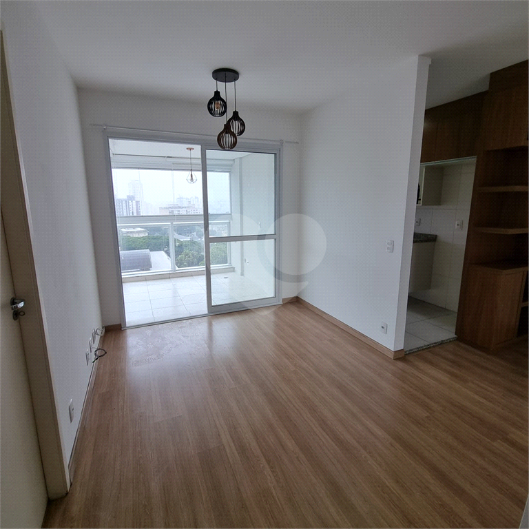 ótimo Apartamento bairro da aclimação bem localizado, pronto para entrar, e morar.