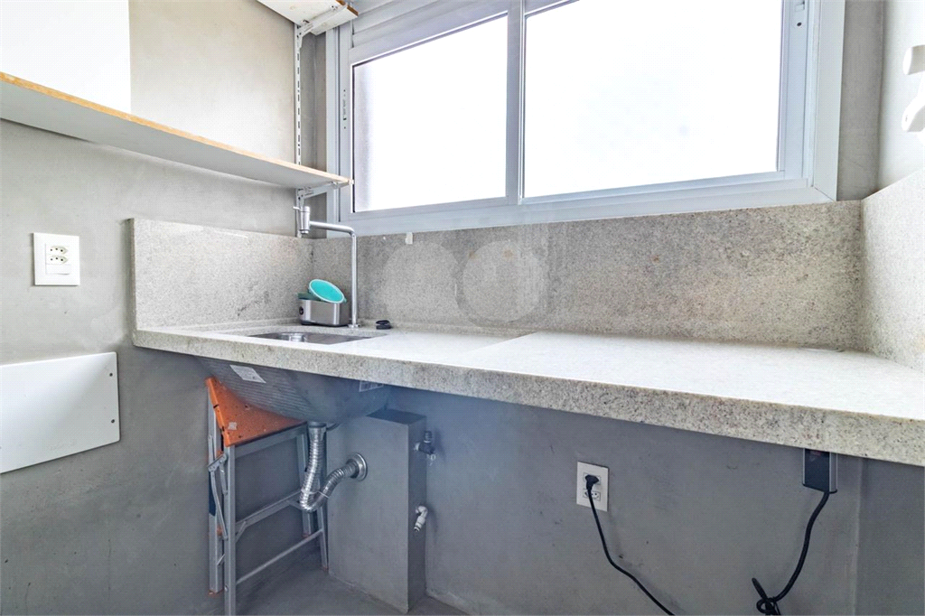 Apartamento 68m² na Aclimação – Sala Ampliada e 2 Vagas