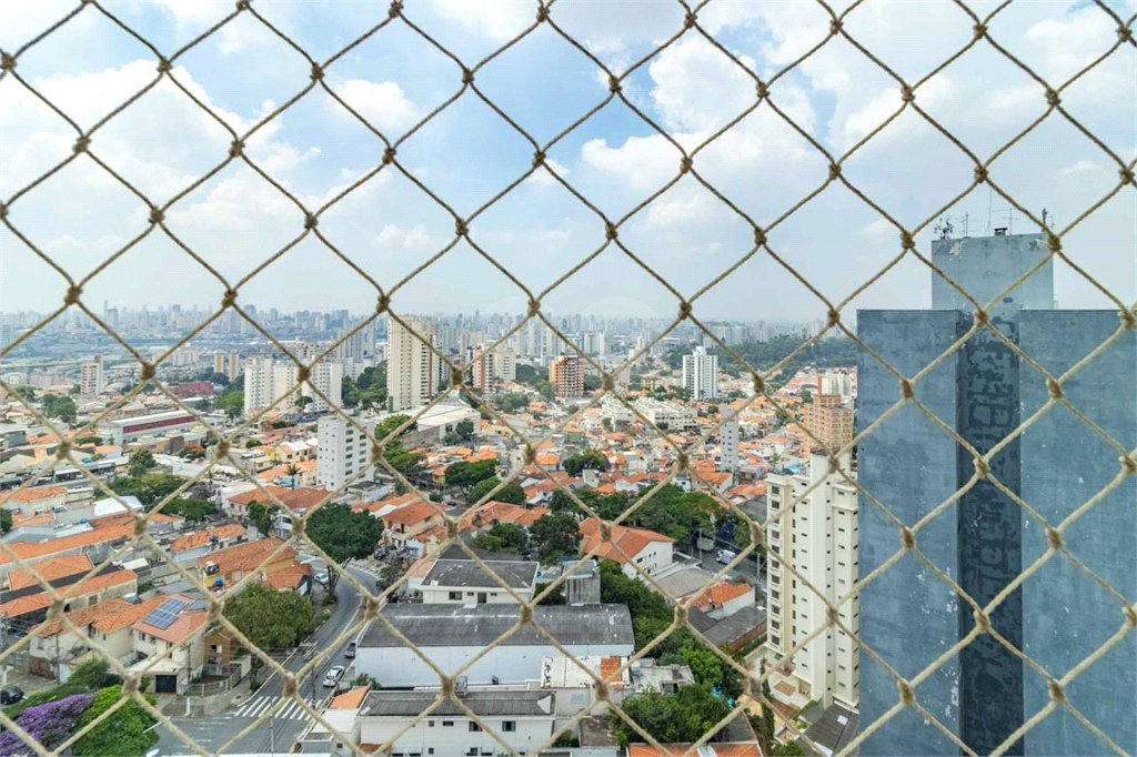 Apartamento 68m² na Aclimação – Sala Ampliada e 2 Vagas