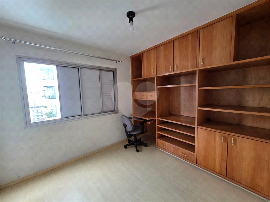 APARTAMENTO em SANTANA