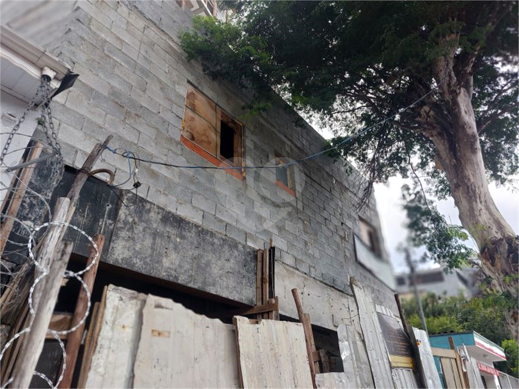 APARTAMENTO em CASA VERDE