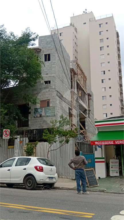 APARTAMENTO em CASA VERDE