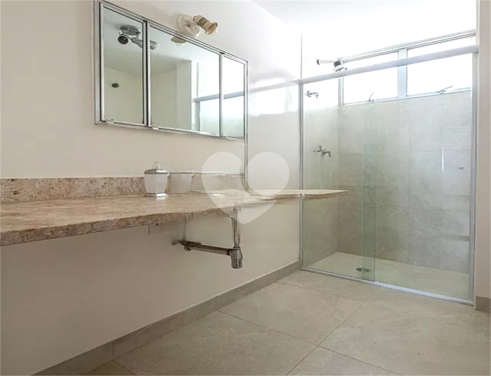 Apartamento à venda nos Jardins com 3 dormitórios e 85 m²