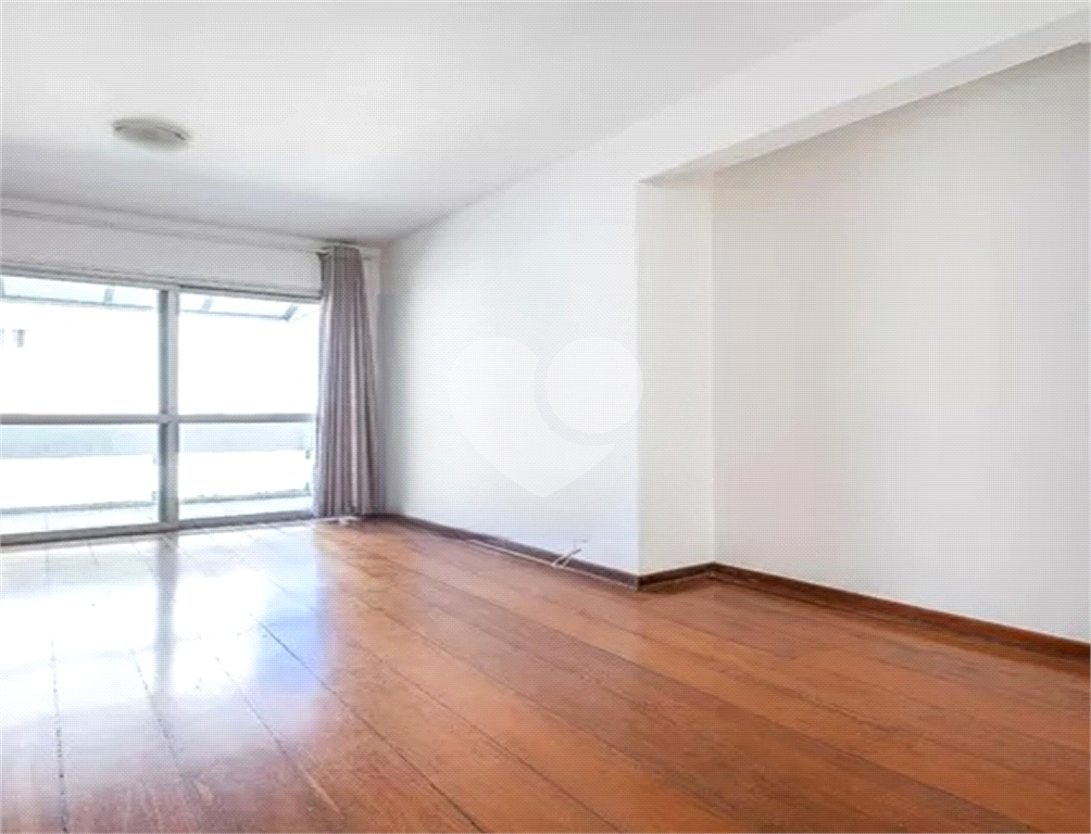 Apartamento à venda nos Jardins com 3 dormitórios e 85 m²