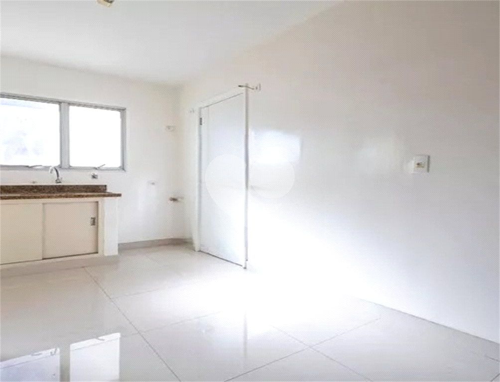 Apartamento à venda nos Jardins com 3 dormitórios e 85 m²