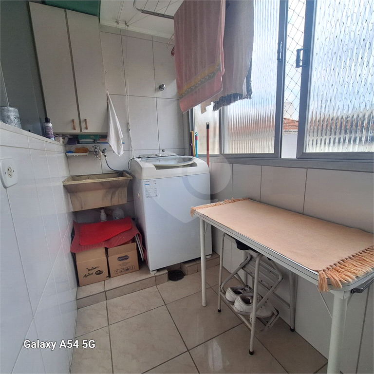 Ao lado do Metro!! Abaixo do valor de mercado Entrar e morar. Impecável.