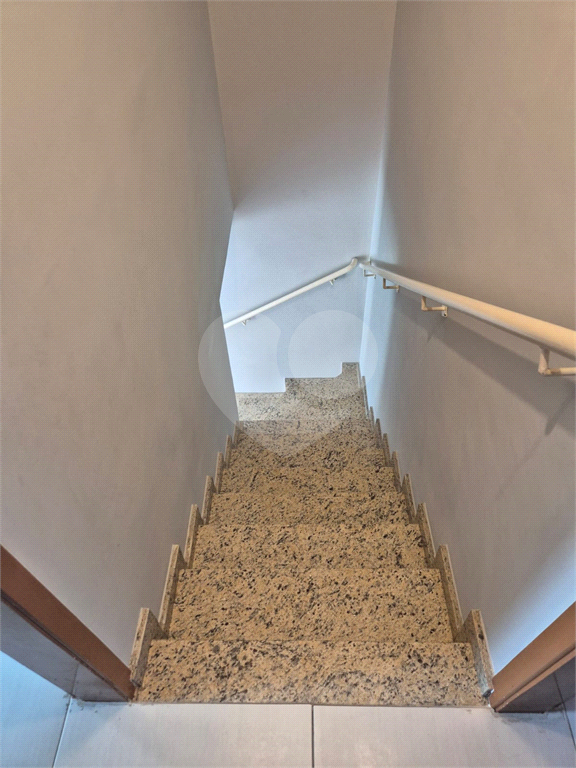 Sobrado com 2 dormitórios a venda na Vila Nivi.