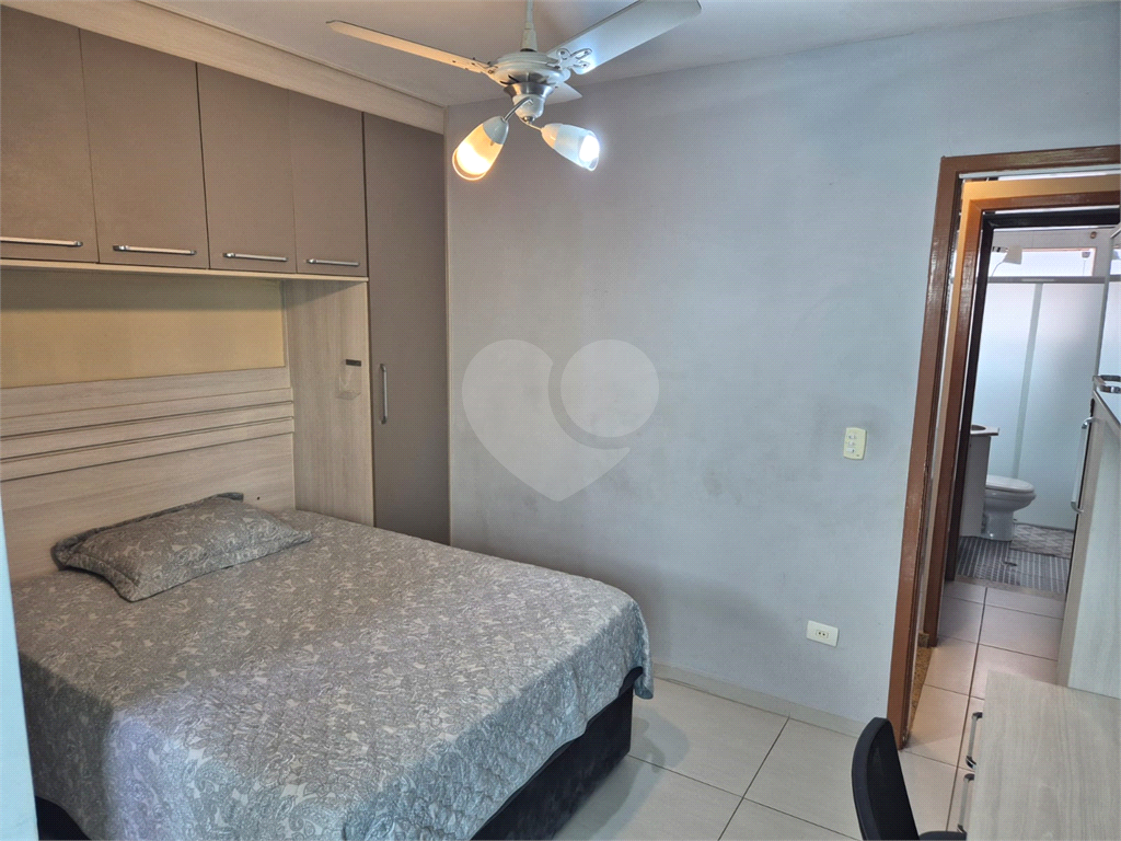 Sobrado com 2 dormitórios a venda na Vila Nivi.