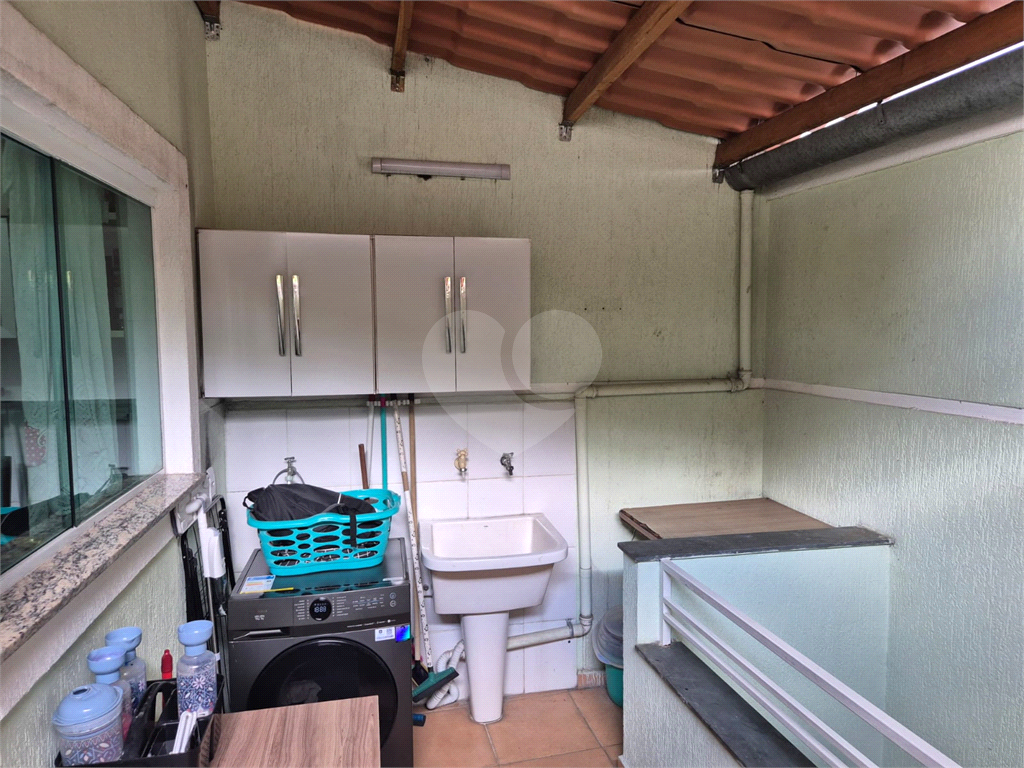 Sobrado com 2 dormitórios a venda na Vila Nivi.