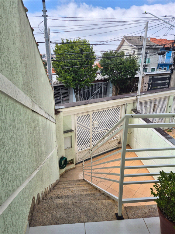 Sobrado com 2 dormitórios a venda na Vila Nivi.