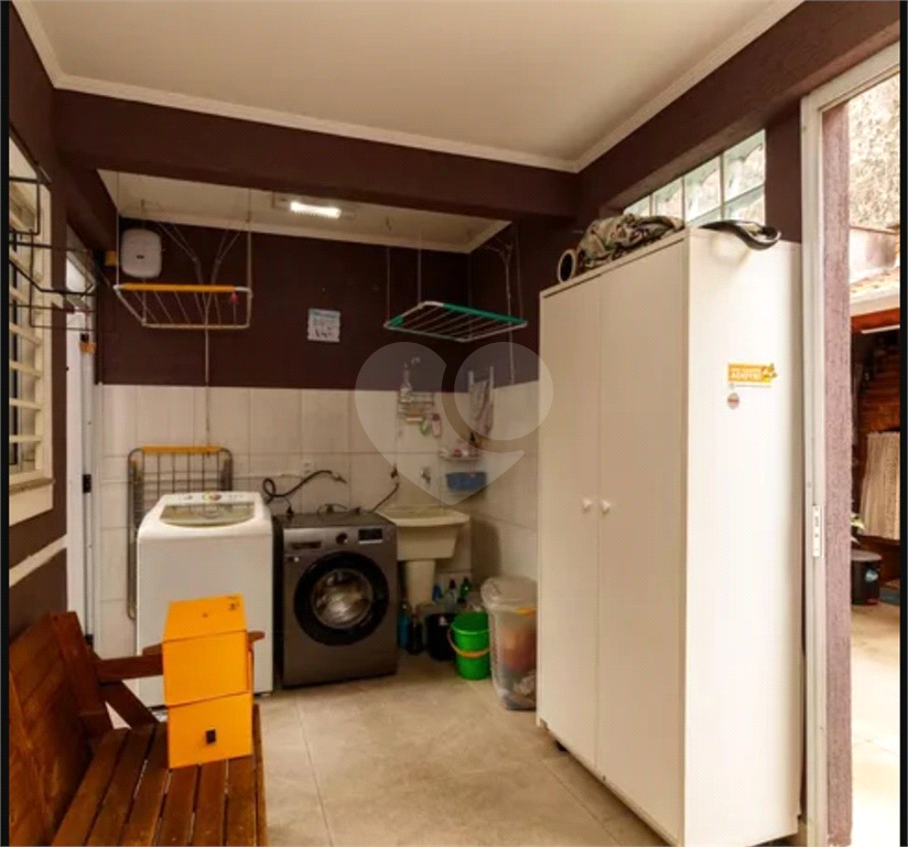 Lindo sobrado com 3 suítes ao lado da Av Conceição.