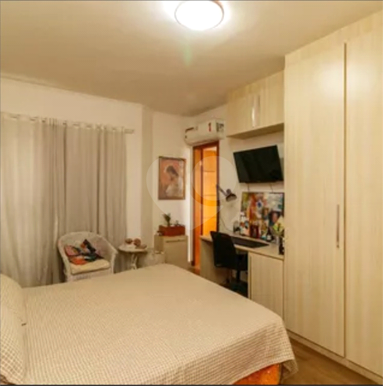 Lindo sobrado com 3 suítes ao lado da Av Conceição.