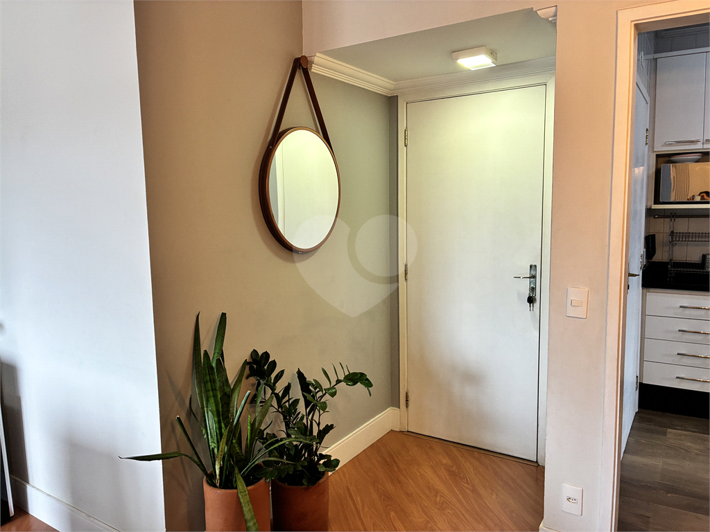 Apartamento 3 dormitórios reformado próximo ao Shopping Metro Tucuruvi 580.000