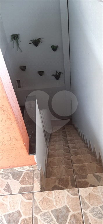 Sobrado à venda na Casa Verde Alta – São Paulo
Excelente sobrado com 120 m² de área construída, localizado a apenas 800 metros da Avenida Engenheiro Caetano Álvares, em uma região com fácil acesso a comércios, serviços e transporte público.
O imóvel co