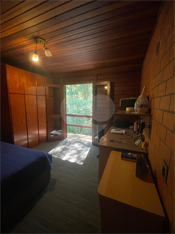 Casa à venda no Condomínio Refúgio da Serra. 3 dormitórios, 1 suíte, churrasqueira– Serra da Cantareira, Mairiporã