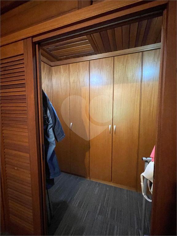 Casa à venda no Condomínio Refúgio da Serra. 3 dormitórios, 1 suíte, churrasqueira– Serra da Cantareira, Mairiporã