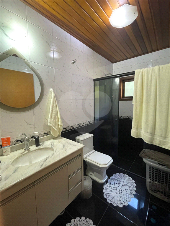 Casa à venda no Condomínio Refúgio da Serra. 3 dormitórios, 1 suíte, churrasqueira– Serra da Cantareira, Mairiporã