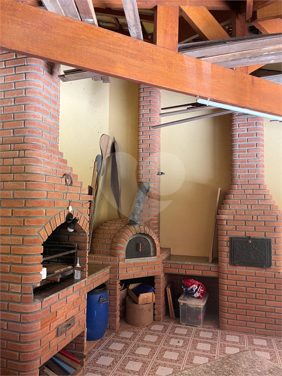 Casa à venda no Condomínio Refúgio da Serra. 3 dormitórios, 1 suíte, churrasqueira– Serra da Cantareira, Mairiporã