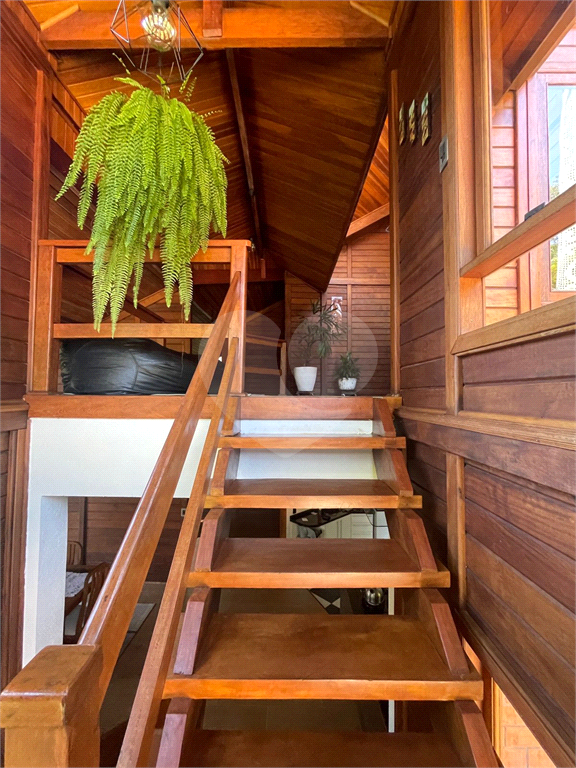 Casa à venda no Condomínio Refúgio da Serra. 3 dormitórios, 1 suíte, churrasqueira– Serra da Cantareira, Mairiporã