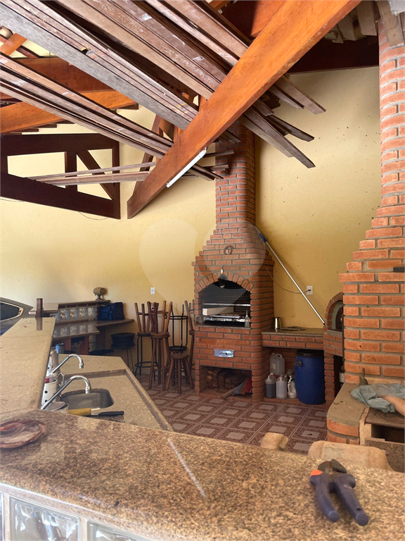 Casa à venda no Condomínio Refúgio da Serra. 3 dormitórios, 1 suíte, churrasqueira– Serra da Cantareira, Mairiporã