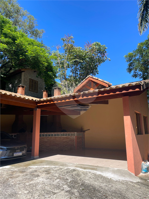 Casa à venda no Condomínio Refúgio da Serra. 3 dormitórios, 1 suíte, churrasqueira– Serra da Cantareira, Mairiporã