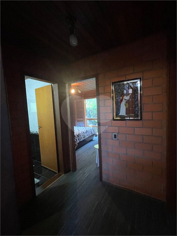 Casa à venda no Condomínio Refúgio da Serra. 3 dormitórios, 1 suíte, churrasqueira– Serra da Cantareira, Mairiporã