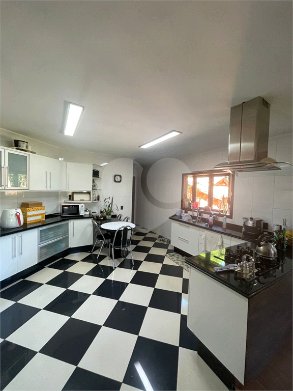 Casa à venda no Condomínio Refúgio da Serra. 3 dormitórios, 1 suíte, churrasqueira– Serra da Cantareira, Mairiporã