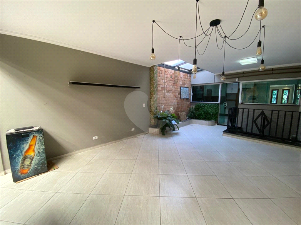 Casa a venda com 3 suítes e espaço gourmet churrasqueira e forno de pizza