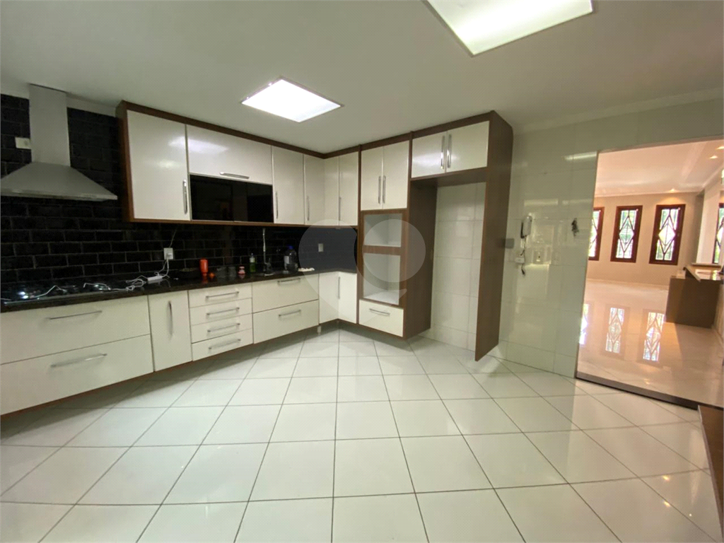 Casa a venda com 3 suítes e espaço gourmet churrasqueira e forno de pizza