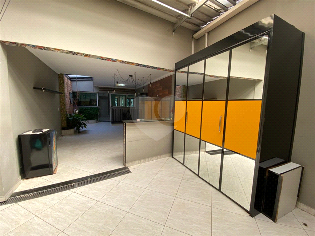 Casa a venda com 3 suítes e espaço gourmet churrasqueira e forno de pizza