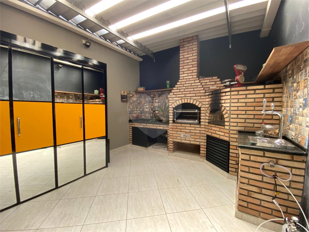 Casa a venda com 3 suítes e espaço gourmet churrasqueira e forno de pizza