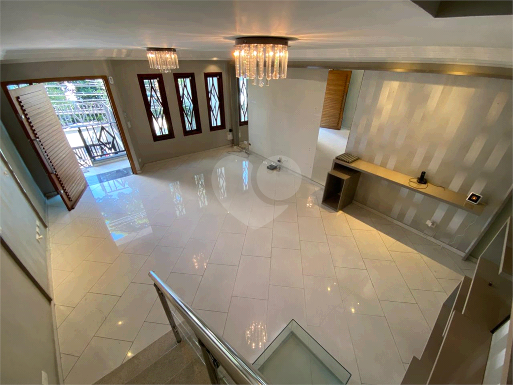 Casa a venda com 3 suítes e espaço gourmet churrasqueira e forno de pizza