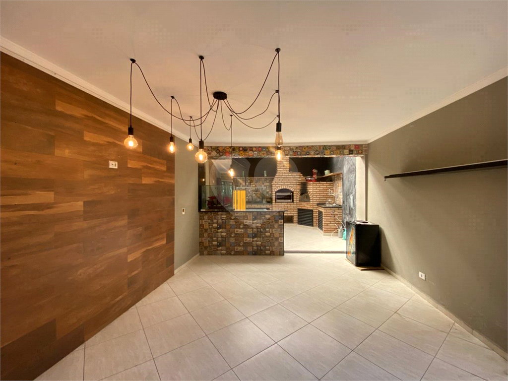 Casa a venda com 3 suítes e espaço gourmet churrasqueira e forno de pizza