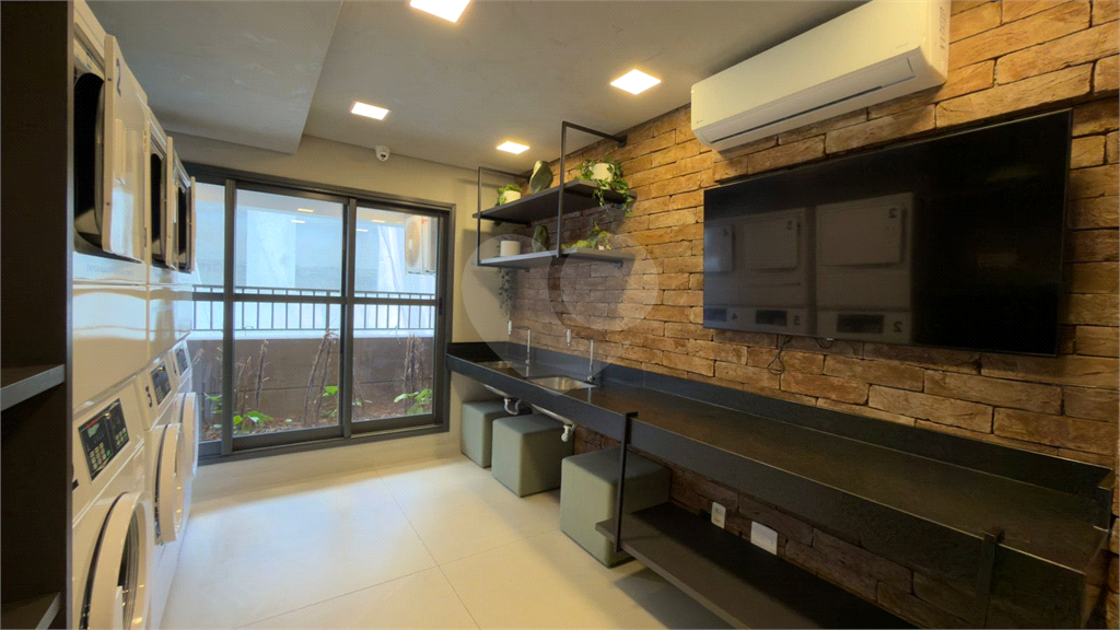 Studio novo e mobiliado com 25m² para locação em Perdizes, São Paulo